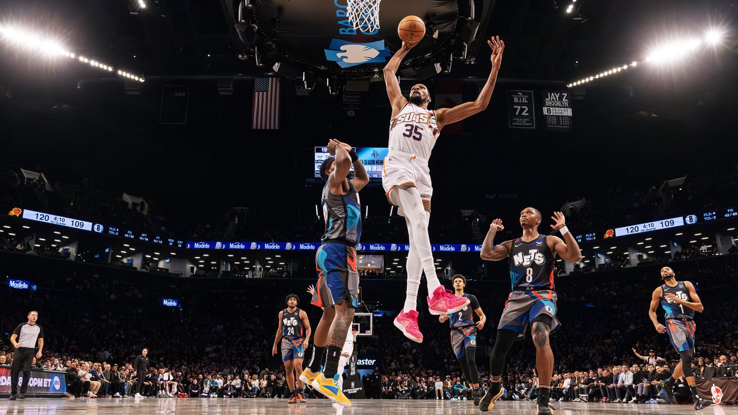 记者：阿根廷全队周四启程前往安哥拉，梅西届时将首发出战