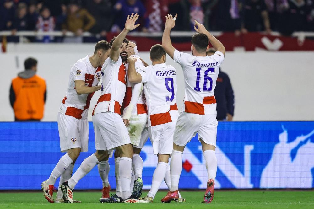 记者：申花将给球员放短假，12月2日重新集中备战广岛三箭